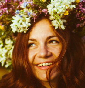 Kobieta w Noc Kupały Zielony Zakątek Dąbrowa Górnicza