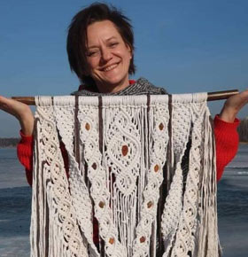 „Makramowe fantazje” – wystawa prac Małgorzaty Tys – Mediateka Sosnowiec