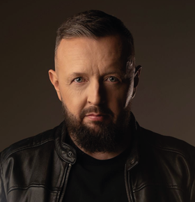 Spotkanie autorskie z Michałem Śmielakiem – MBP Dąbrowa Górnicza
